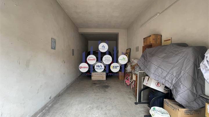 COMODO GARAGE ZONA TISIA