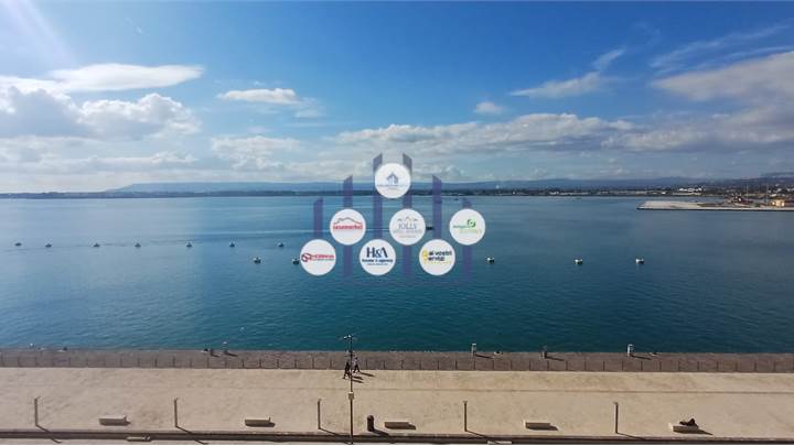 Con fantastica vista mare